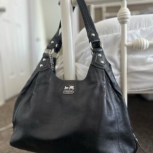 Vintage Coach Black Leather Shoulder Bag